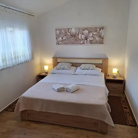 Mariva Starigrad-Paklenica