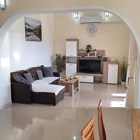 Mariva Apartman *